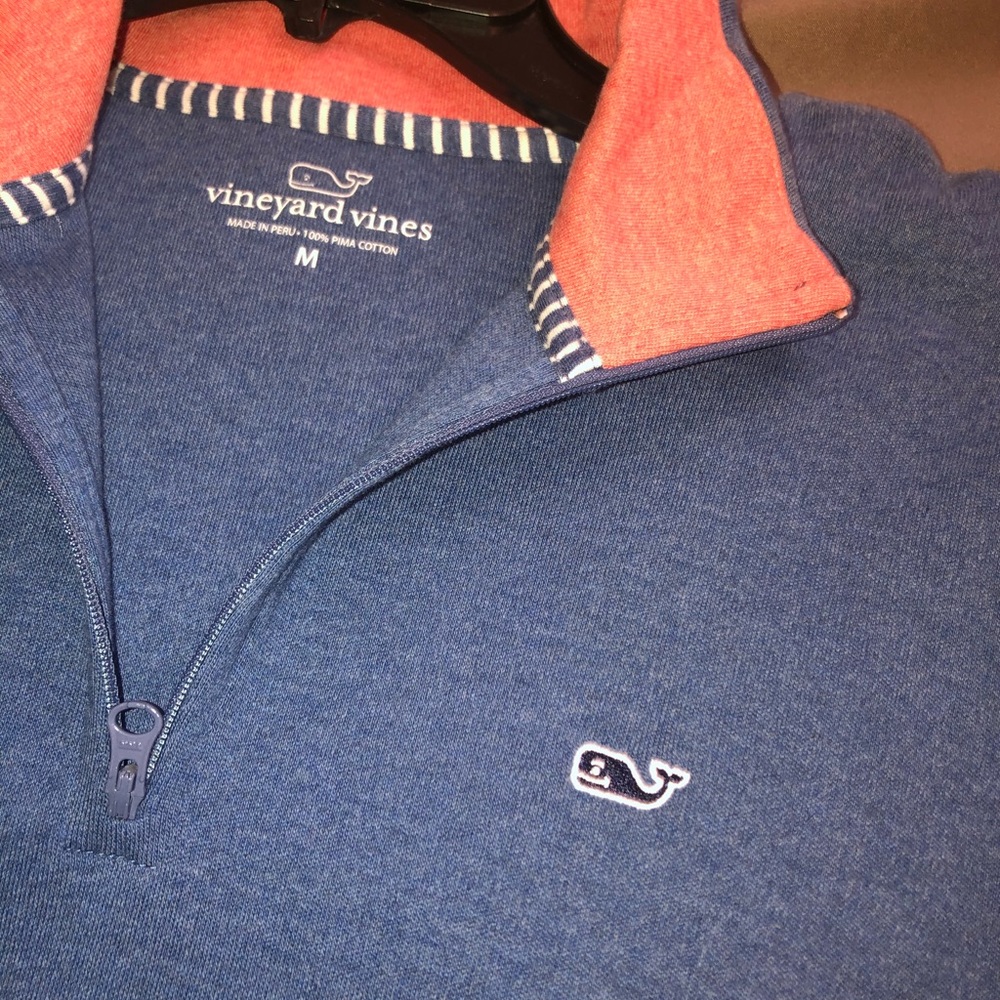 Vineyard Vine pullover sweatshirt